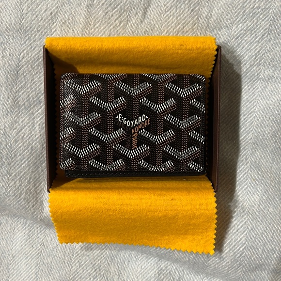 Saint pierre leather card wallet Goyard Yellow in Leather - 33062640